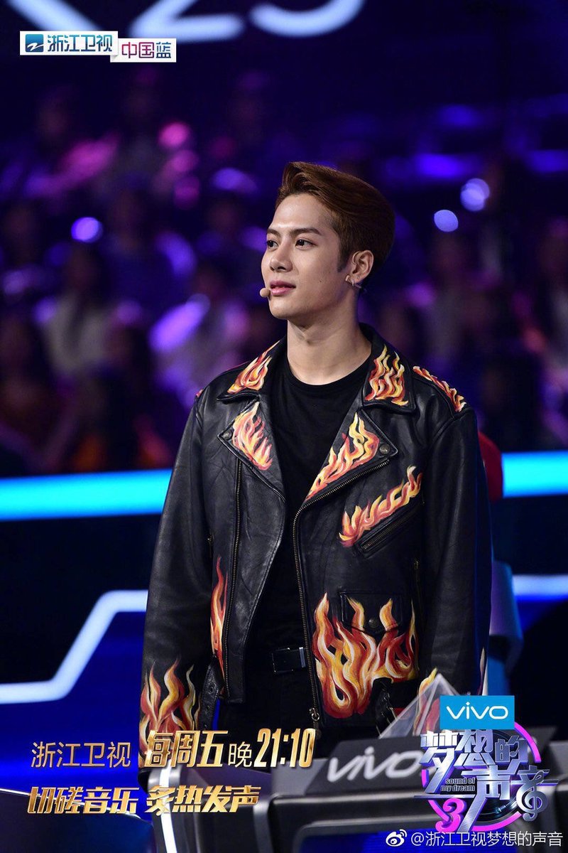 yookiro's tweet photo. I hate that JYP makes Jackson work his ass off and isn’t even giving him the spotlight he deserves soSoSO much!! I just hope that this beautiful angel is doing well 💞#NoMATForJackson https://t.co/M8XtPUtO0w