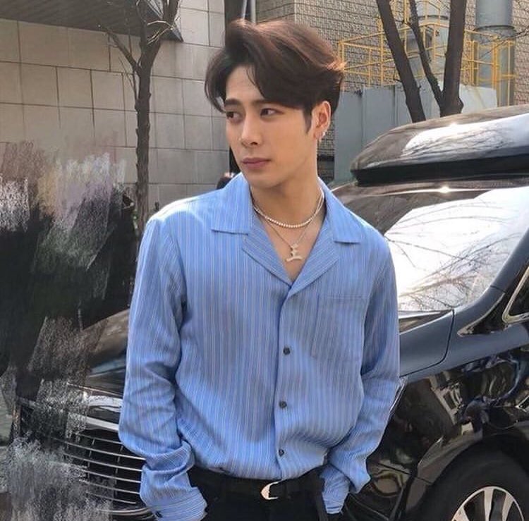 yookiro's tweet photo. I hate that JYP makes Jackson work his ass off and isn’t even giving him the spotlight he deserves soSoSO much!! I just hope that this beautiful angel is doing well 💞#NoMATForJackson https://t.co/M8XtPUtO0w
