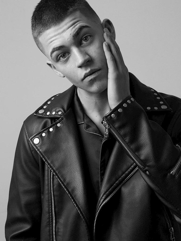 sboficial's tweet photo. TOP GATOS DO ANO

47 • Hero Fiennes-Tiffin https://t.co/uRAlapQKdy