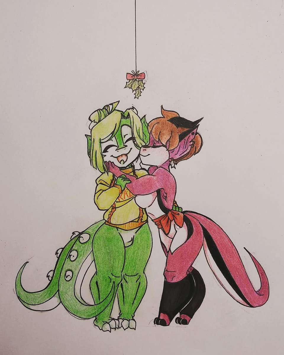 Violent_bi's tweet photo. Welp this is my first ever tweet on Twitter hope it reaches some eyes π
This is really late and its almost New Years but Imma post this anyway.
#replian #ocreplian #christmas #misltoe #ocraz https://t.co/hFgksntBQy