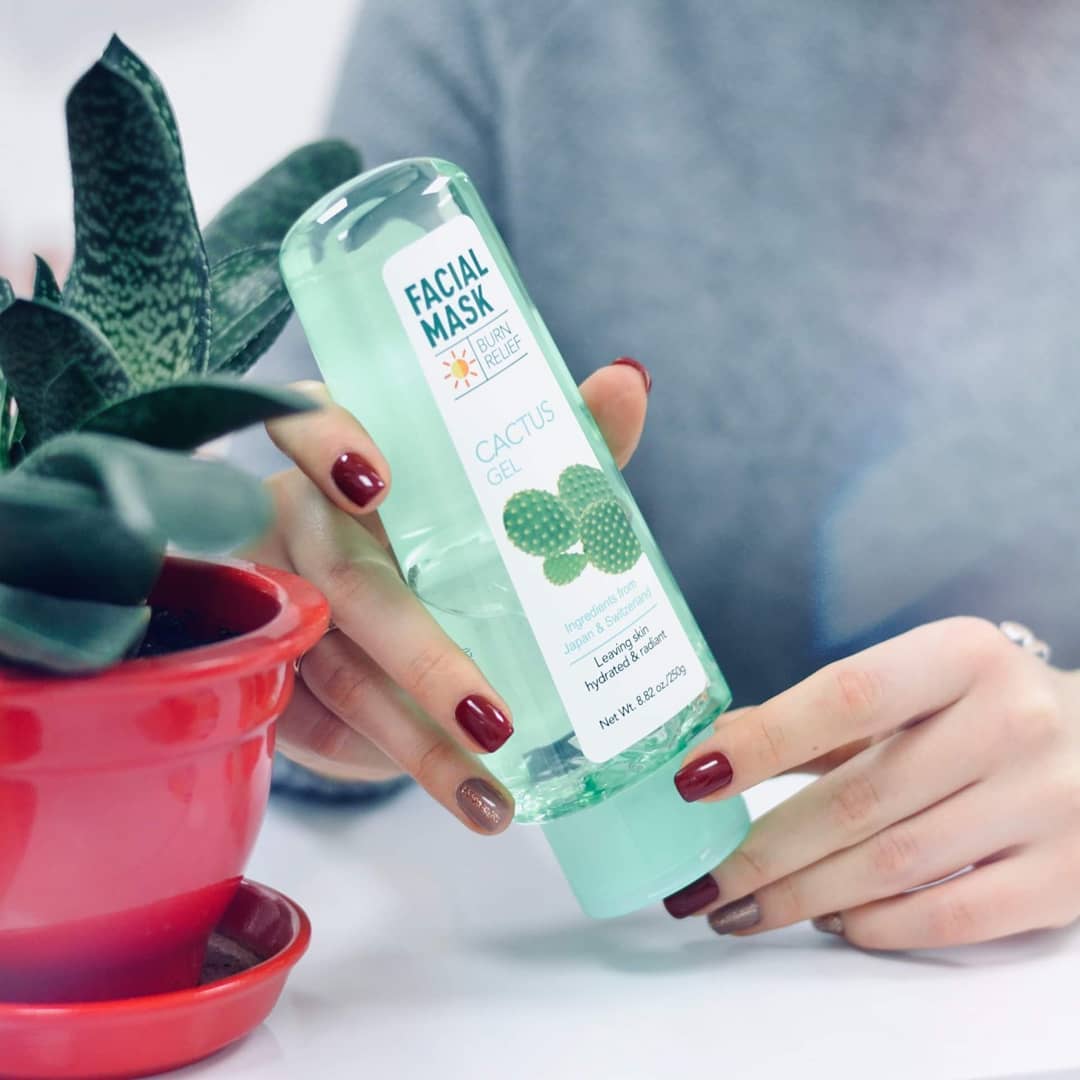 MinisoIndonesia's tweet photo. Our facial mask will make your skin even brighter and moist.
#MINISOJOYFULDECEMBER #minisoindo #minisoindonesia #lovelifeloveminiso #miniso #minisolife #facialmask https://t.co/jOJUKrsnFl