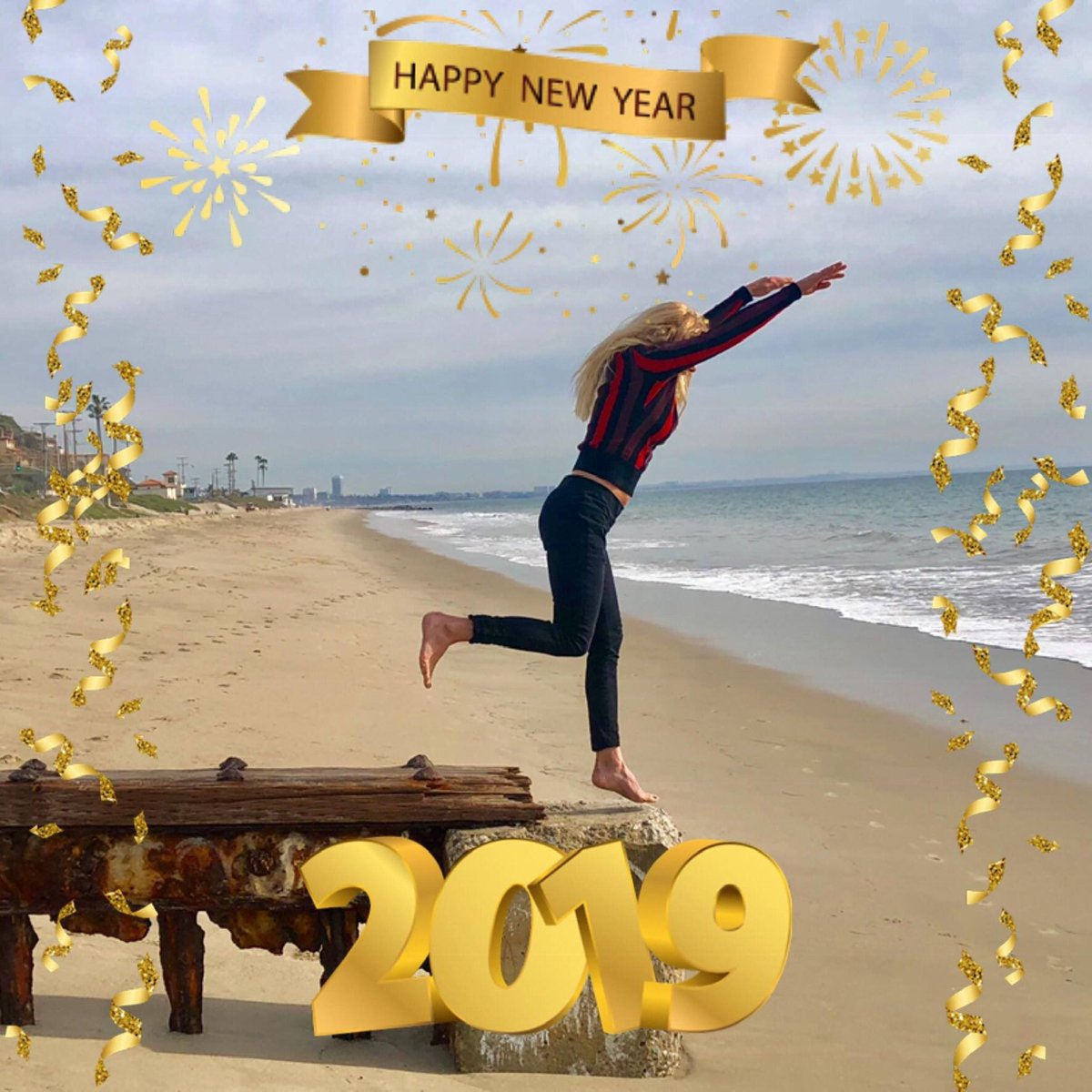 MikeRayl's tweet photo. May you have the most remarkable new year!
Know that You are Loved by Me!

#OnlyLove #maga #iLoveYou
@MetaRoc @realDonaldTrump @TGowdySC @DotOnTheSpot55 @BillGates @melindagates
@RaylWebDesign @LivingWithALS @NotesGates https://t.co/V6mJR1eH8S