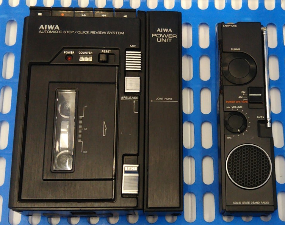 AIWA TP-22/AR-22【ラジオ動作/モーター音OK】合体メカ・ジャンク