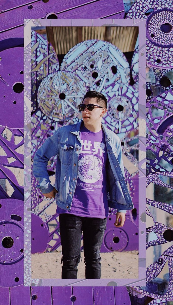 elias824's tweet photo. My clothing line #CollectiveX is having a sale!!! This shirt was $25, now it’s $20!!! https://t.co/Mf7bHNZxgU or DM me to buy💜 https://t.co/5bx4jIhV77