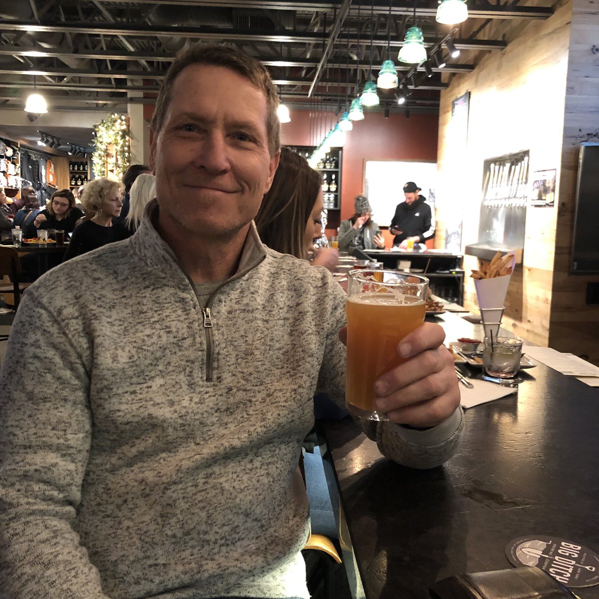 nycraftmalt's tweet photo. Drinking a 100% NY Pale Ale at @bigditchbrewing made with 100% my malt. This never gets old #drinklocal #craftbeer https://t.co/gtwuDhFlVX