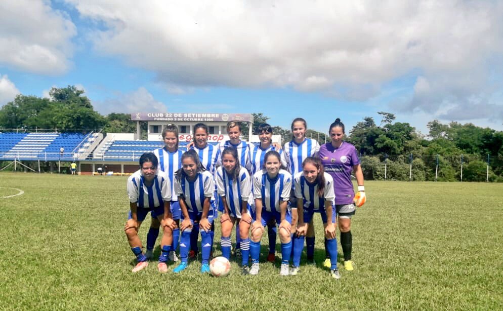 22Femenino's tweet photo. Triangular Amistoso 
Preparativos 
#Nacional 0- 2 #LosLabriegos 

#LosLabriegos 0- 5 #22deSet.

#22deSetiembre 2- 0 #Nacional 
#VamosDecanas!!! https://t.co/WbEFFw22Rt
