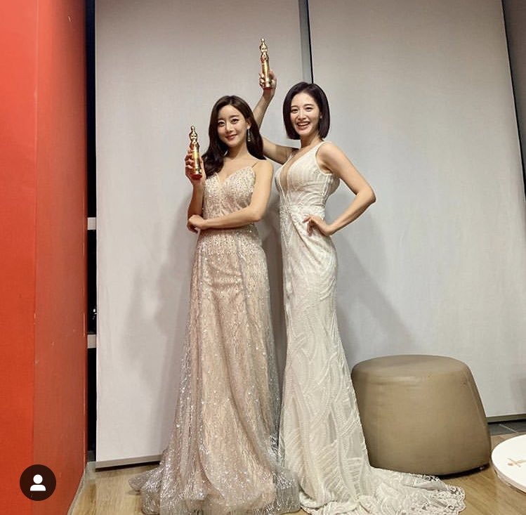 kyleshabet's tweet photo. I AM SO PROUD! My two Rainbow girls won Best Supporting Actress and Best New Actress at the MBC Drama Awards, this is amazing!! ๐ ๐ #Jaekyung #Seungah #Rainbowforever #kpop https://t.co/squ9z1rwwu