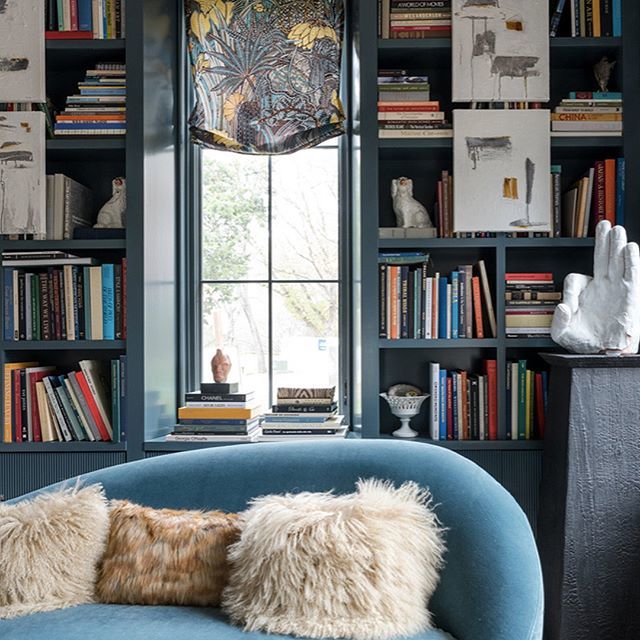 TheScoutGuide's tweet image. Curl up, settle in, and enjoy this roundup of seven spaces where we’d love to spend a winter afternoon (including this one by @kimberly__kelly_) via the link in bio. #cozy #designanddecor bit.ly/2Sy6Pco