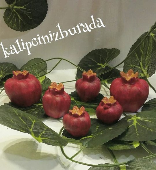 FLZZBAY1's tweet photo. Güzel olduk sanırım 
#sanat #dekoratif #homedecor #Kabak #nar #bereket #maccenzie 
İNSTAGRAM @kalipcinizburada https://t.co/ZmNmOHNbHa
