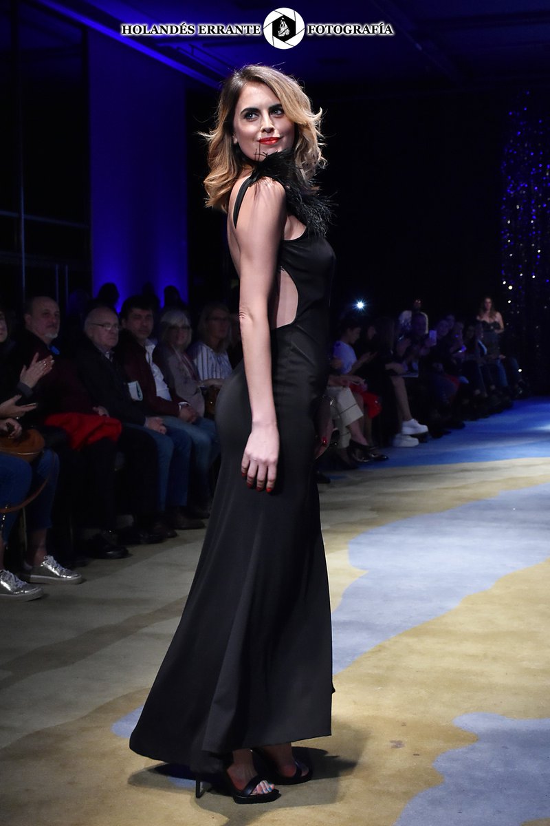 HolandesPhoto's tweet photo. Silvina Luna y su coleccion Moon #mdpfw18 #argfw https://t.co/bZAeETeLUc