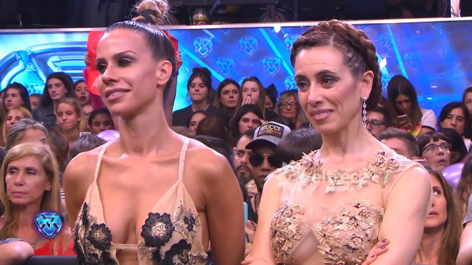 dannu66's tweet photo. Los mejores deseos para este 2019! Muchas felicidades!!! @lacattaok 👏👏👏#JefaDeCouch #Showmatch2018 #Bailando2018 @LafliaOk @eltreceoficial https://t.co/rwuIhrmT6f