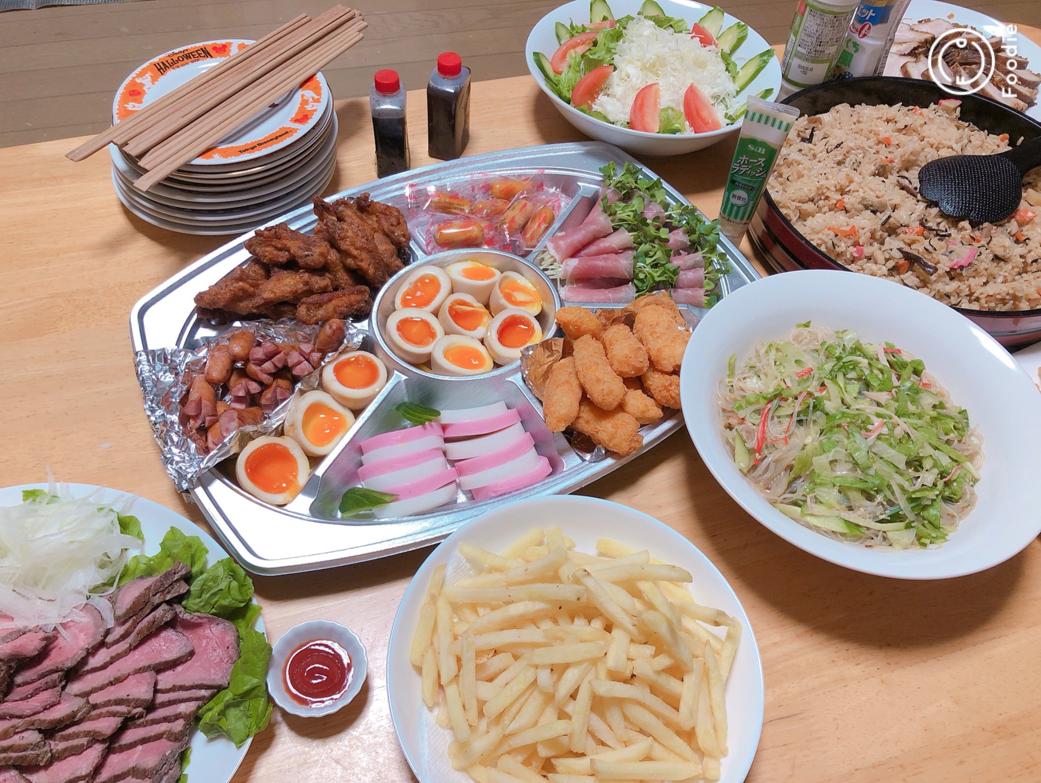 ニーナ ママ垢へ変更 昨日の晩御飯 彼氏とわたしの実家に行き 夜ご飯を食べてきました 母があまり作らないからと 言っていたけど 結局凄い量 ペロリと食べました 五目ごはんお代わりしちゃった 料理上手な母なのです T Co