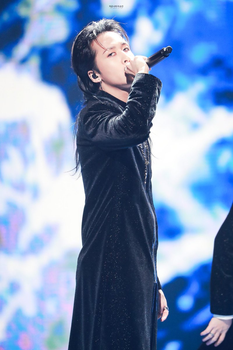 ViXXPxcs's tweet image. this hair tho,,,