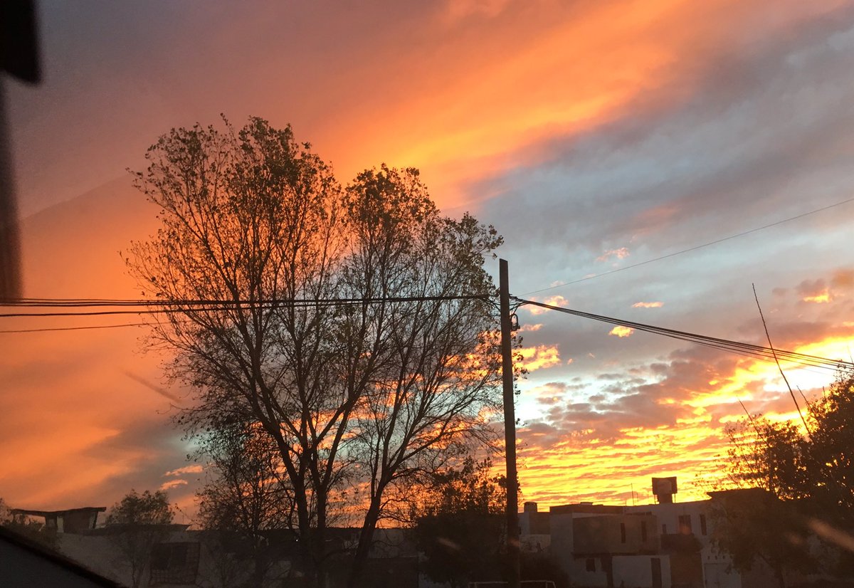DuarteBriceno's tweet photo. Atardecer del último fin de semana del 2018 #cielodedurango https://t.co/0RE1oHZJ7d
