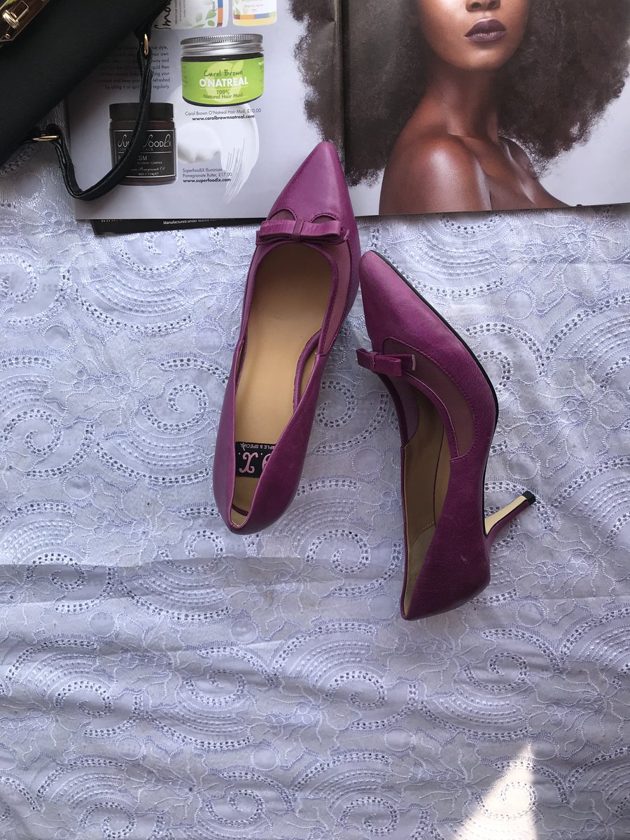 theluxe_wears's tweet photo. Last minute shopping isn't a terrible idea.
For shoes from sizes 38 to 41 please holla at me.
Your Christmas gift might just be coming from my side.
#LastDays2018 #RT #shoesaddict #Sales https://t.co/GXsSFEOCqm