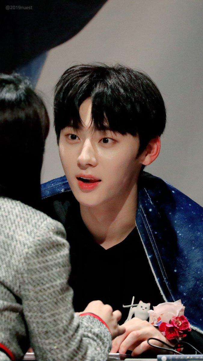 2019nuest's tweet photo. 181217 #민현 #황민현 https://t.co/lkRx8d3fXe