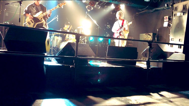 FROCRA's tweet photo. 昨日は京都mojoにて、鯉の滝登りオーディション！ライブ納めでした！
京都mojo年末最後のライブに参加できて光栄でした😊

次回は年明けて、2/2に寝屋川！ 
また、来年は色々嬉しいことも発表できそうです…！
皆様、良いお年を〜 https://t.co/B0LhcG4DDe