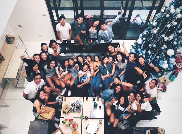 samonterrific's tweet photo. SML for this team 💙 #ChristmasParty2018 #awvt #obf
© https://t.co/2OF9E2zTa8