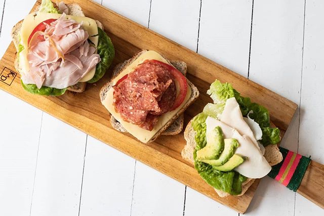 AlpineBreads's tweet image. Ham + Salami + Cheese #SandwichPorn 
#lowFODMAP #sandwich #chicken #ham #salami #cheese #cheeseislife #AlpineBreads #AncientGrains #FODMapFriendly