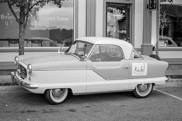 filmbeginnings's tweet photo. Car - Voigtlander Bessa-R - Ilford Delta 400 - Industar N-61 52mm f2.8 - f6.7 1/125 - Blog in bio. Film Once A Day page.

#filmphotography #filmisnotdead #35mm #ishootfilm #35mmfilm #filmcamera #believeinfilm #istillshootfilm #filmisalive #issf_submit #filmlovephotography #f… https://t.co/7oob9xYd8P