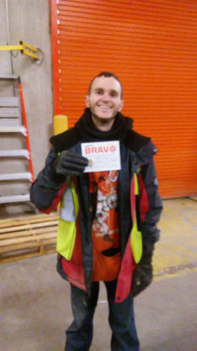 roydsummers's tweet photo. Recognizing Tyler for utilizing safety team lift. Great job!!! @muratucur @beasonpam @JmHD0552 https://t.co/qlrocIXnHu