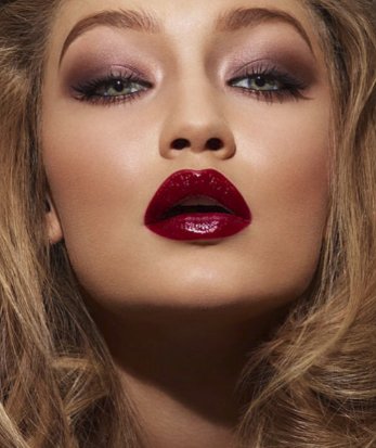 app_rouge's tweet photo. Loving this gorgeous makeup by @GiGiHadid How about bringing in the New Year with this makeup?
Rouge Beauty App is availble on both Apple and Android stores. Download Now!

#makeup #makeupartist #GigiHadid #rougebeauty #hair #hairstyles #Download #holidayseason #NYE2019 #cele ... https://t.co/faXOz0XyZn