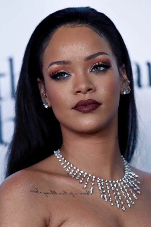 mutfandom's tweet image. rihanna (1988)