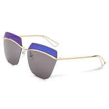 Gorgeous UV400 sunglasses for women. Durable and light, embellished with a golden frame.
#Fashionista #fashion #Sunglasses #SundayFunday