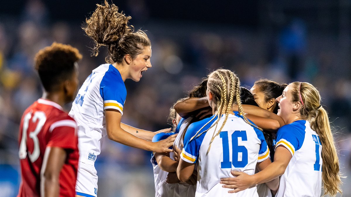 Thanks for the memories, 2018. Bring on 2019! 

#GoBruins