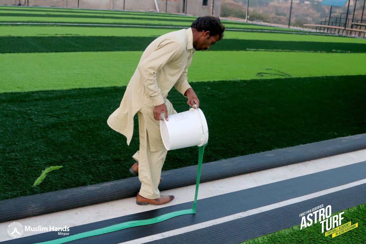 MuslimHandsMRP's tweet photo. Put the rigidity and durability of the Astro Turf on a side, sticking it to the ground is the guarantee that #MuslimHands team on ground needs to provide themselves, which requires great expertise &amp; dedication.  
#TotalFootball #PlaySweatRepeat #StreetChildUnited #Sports https://t.co/jbCDEHI2UV