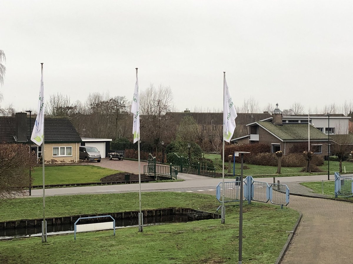 Om 10.00 uur gaat de heer #Heikoop, onze #Goof de vlag van #Giessenlanden strijken. Om 00.00 uur samen met #Molenwaard naar #Molenlanden