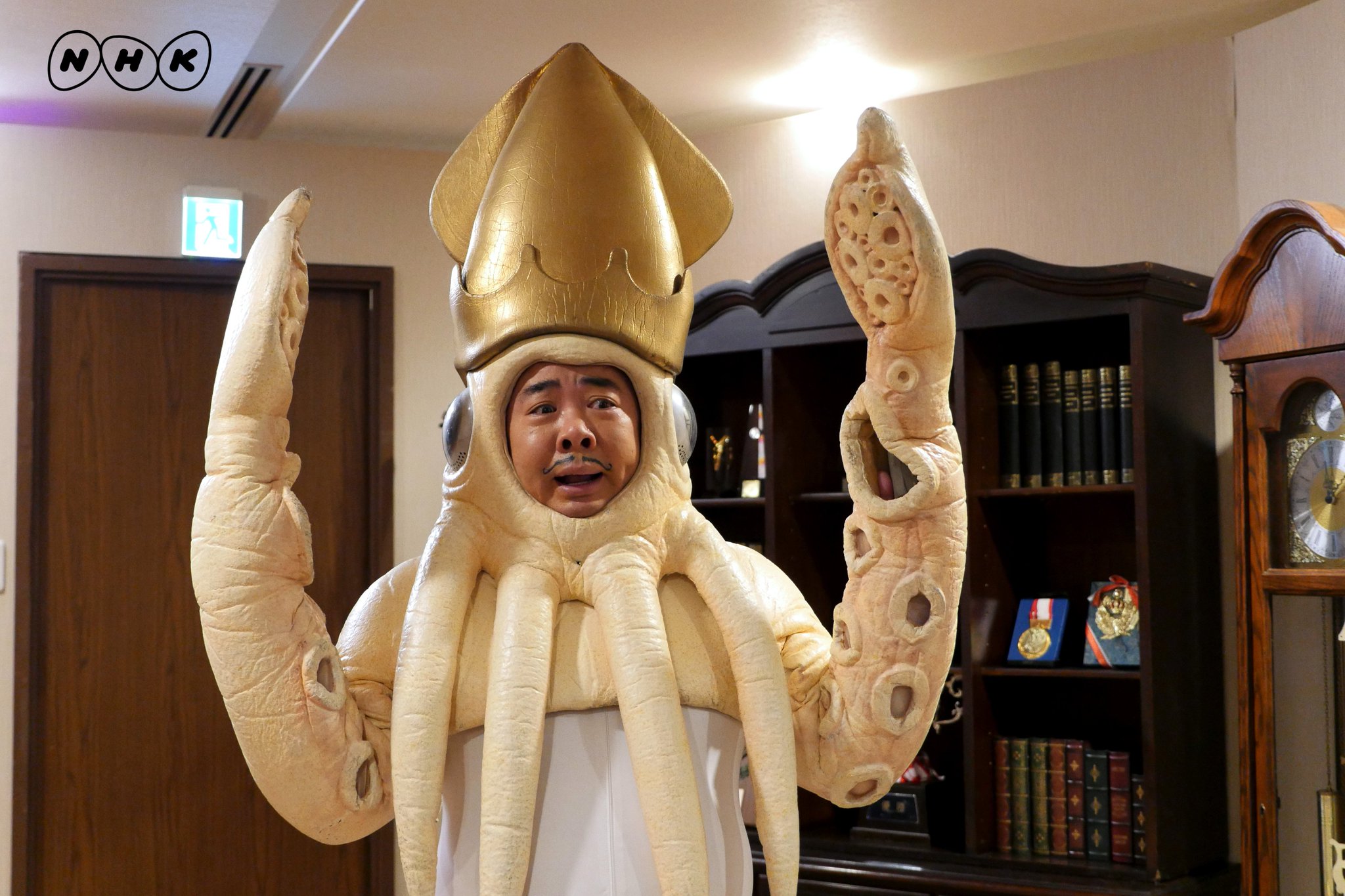 Life 三津谷です イカ大王に今年も出演者と写真を撮って紅白を盛り上げるよう指令を出しました 出場歌手の皆さん どなたかお手すきの方は ご協力よろしくお願いいたします Nhkなんで Nhk Life Nhk紅白 イカ大王 Life 三津谷です イカ大王に今年も出演者と写真を撮って紅白を盛り上げるよう指令を出しました 出場歌手の皆さん どなたかお手すきの方は ご協力よろしくお願いいたします Nhkなんで Nhk Life Nhk紅白 イカ大王