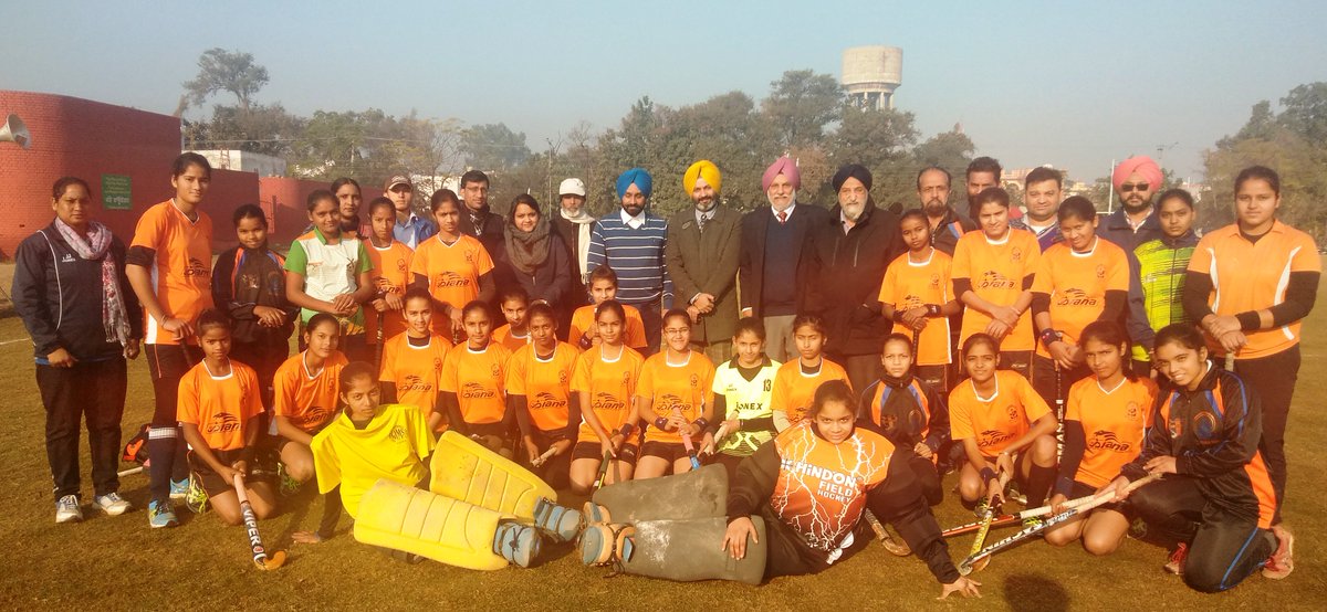 MBCT_Trust's tweet photo. Day 3 #WHC2018, S. Sarpal Singh, International Hockey Player along with dignitaries from Round Glass Foundation S. Arshinder Singh Randhawa along with President District Hockey Association Sh. Thakur Singh Mejie & Maj. Gen Surat Singh Sandhu trustee graced the Winter Hockey Camp. https://t.co/qWW8YfXJya