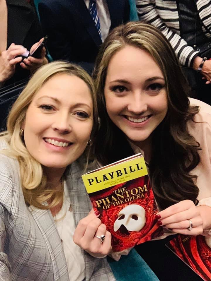 MrsBaconKinder's tweet photo. I can now check this off of my bucket list thanks to my amazing mom! #ThePhantomofTheOpera https://t.co/ENKxOrox9W