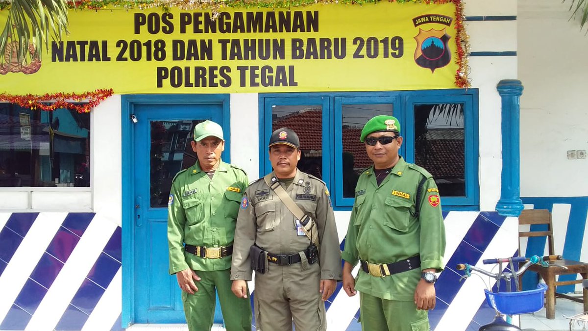 PolPP_Tegalkab's tweet photo. Pantauan Pos Pengamanan Natal 2018 dan Tahun Baru 2019 Jalur Pantura Suradadi hari ini @polrestegalkab @PemkabTegal @pendim_tegal @HumasTegalkab @KominfoSlawi @dinkestegalkab @umiazizah60 @satpolpp_jateng #OLC2018 https://t.co/Zf9ffRkyWf