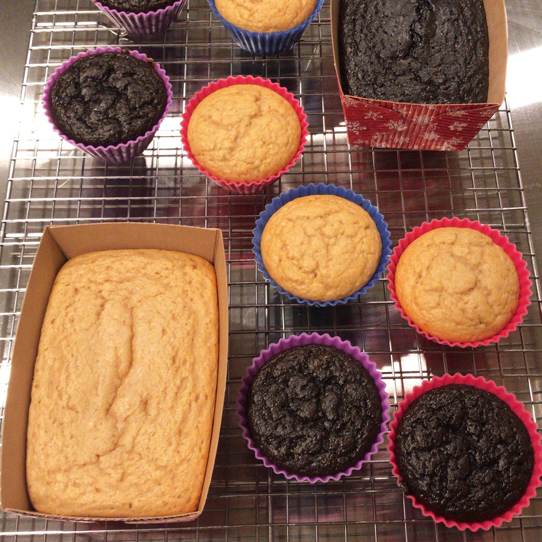 What #mealprep looks like in my kitchen 😁🧁 #cakeeveryday Just add applesauce and water to our protein cake mixes and bake or microwave 💪🏼Easy!
🧁Details and full nutrition info here: shop.proteincakery.com/collections/all