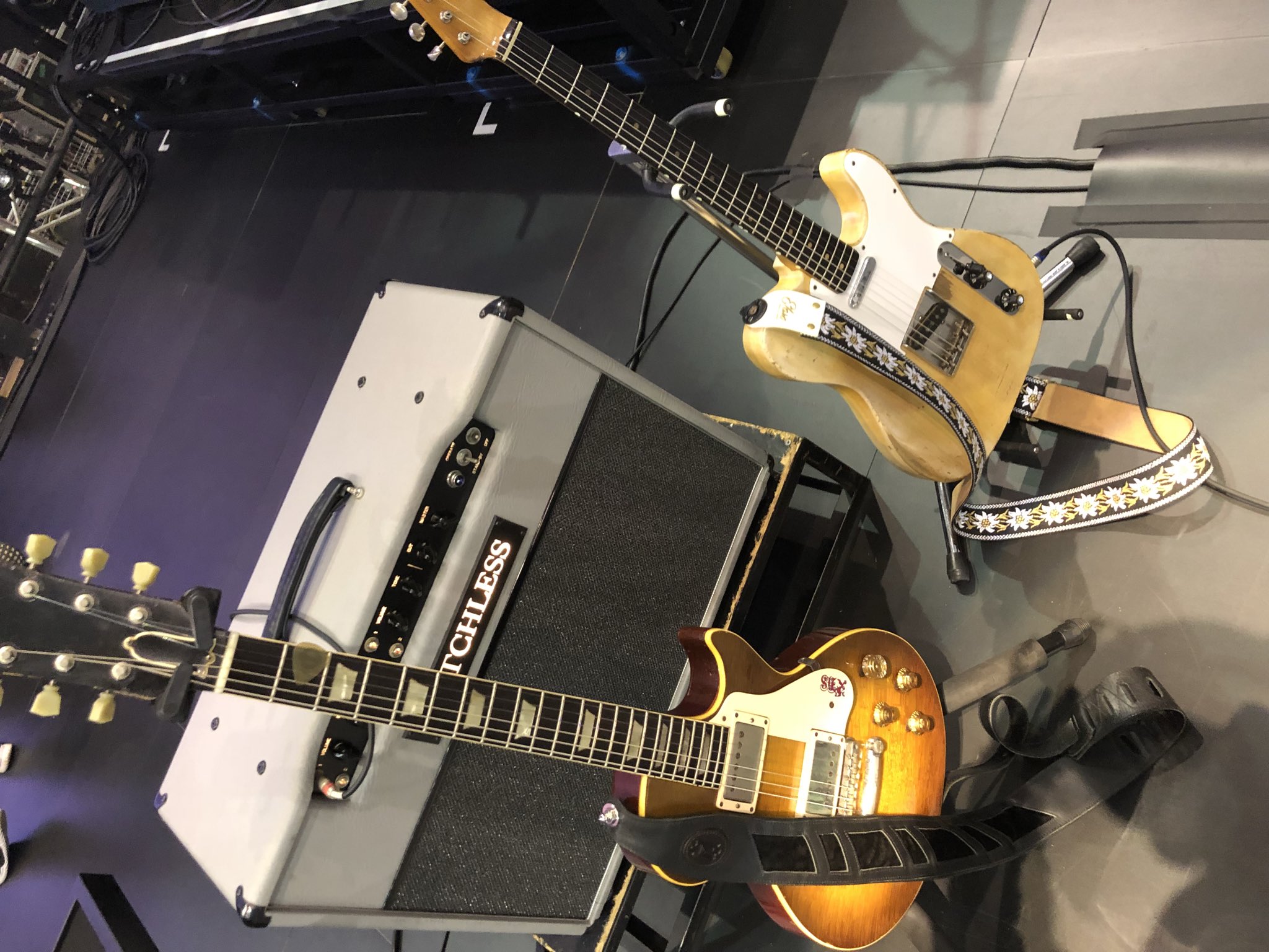 ポルノグラフィティ 晴一さん 衣装 Needles カットオフシャツ