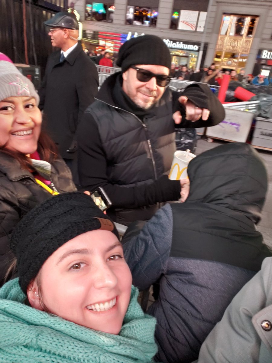 thrashincrashin's tweet photo. @DonnieWahlberg went all the way to Coney island to see you today but I found you at time square!!! I still want my wahlburgers shirt!!! #FansFromTexas https://t.co/boD2Zn4TPA