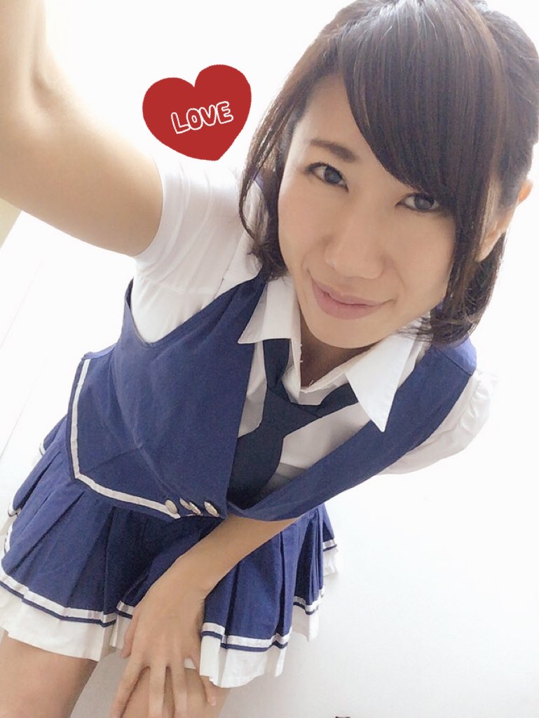 kayokohonma's tweet photo. おおおおおお

いろいろ確認したりしたりしながら準備してるのだけど

すでにいろんな想いが溢れてきてる

なんだこれ

そんなつもりじゃないのに

今日は明るい卒業イベントだもーん

#Vsister #Vシス
#ほんまかよこ #12月31日 #卒業 https://t.co/edHhFVe5fe