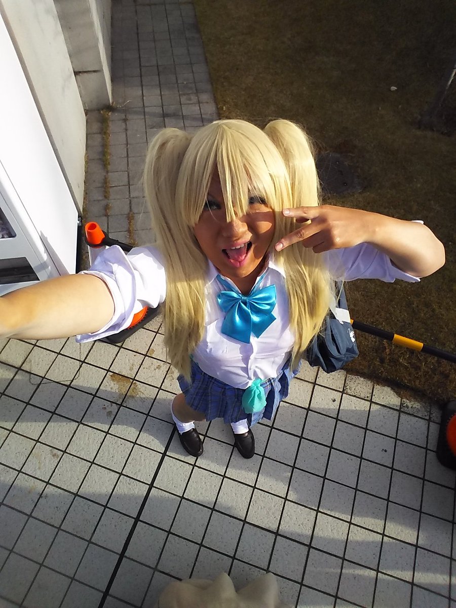 麻音あずさ Auf Twitter C95コスプレ 春原菜々 すのはら荘の管理人さん だいぶ遅れたけど3日目大晦日は黒ギャルでした 今年はギャルやってくぞーー 4枚目 にしぴーさん