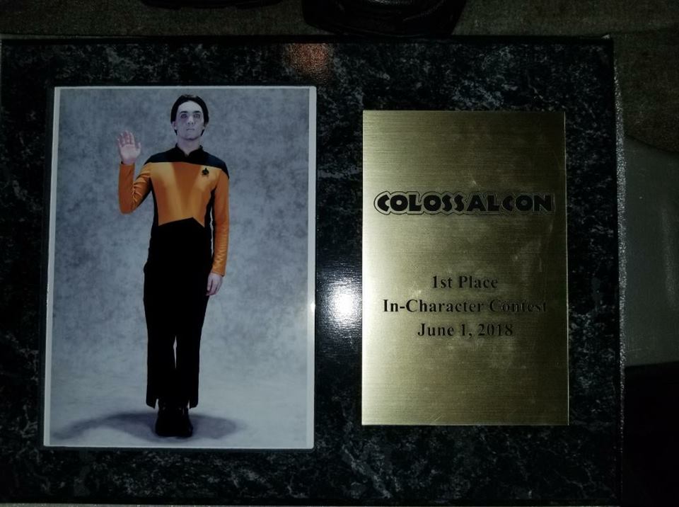 Chillheathenx3's tweet photo. P.S: This thread contains pictures of myself and fellow comrades as well as Starfleet crew members I encountered.
#ColossalCon
#colossalcon2018
#cosplay
#StarTrek https://t.co/xkAU4Caeqo