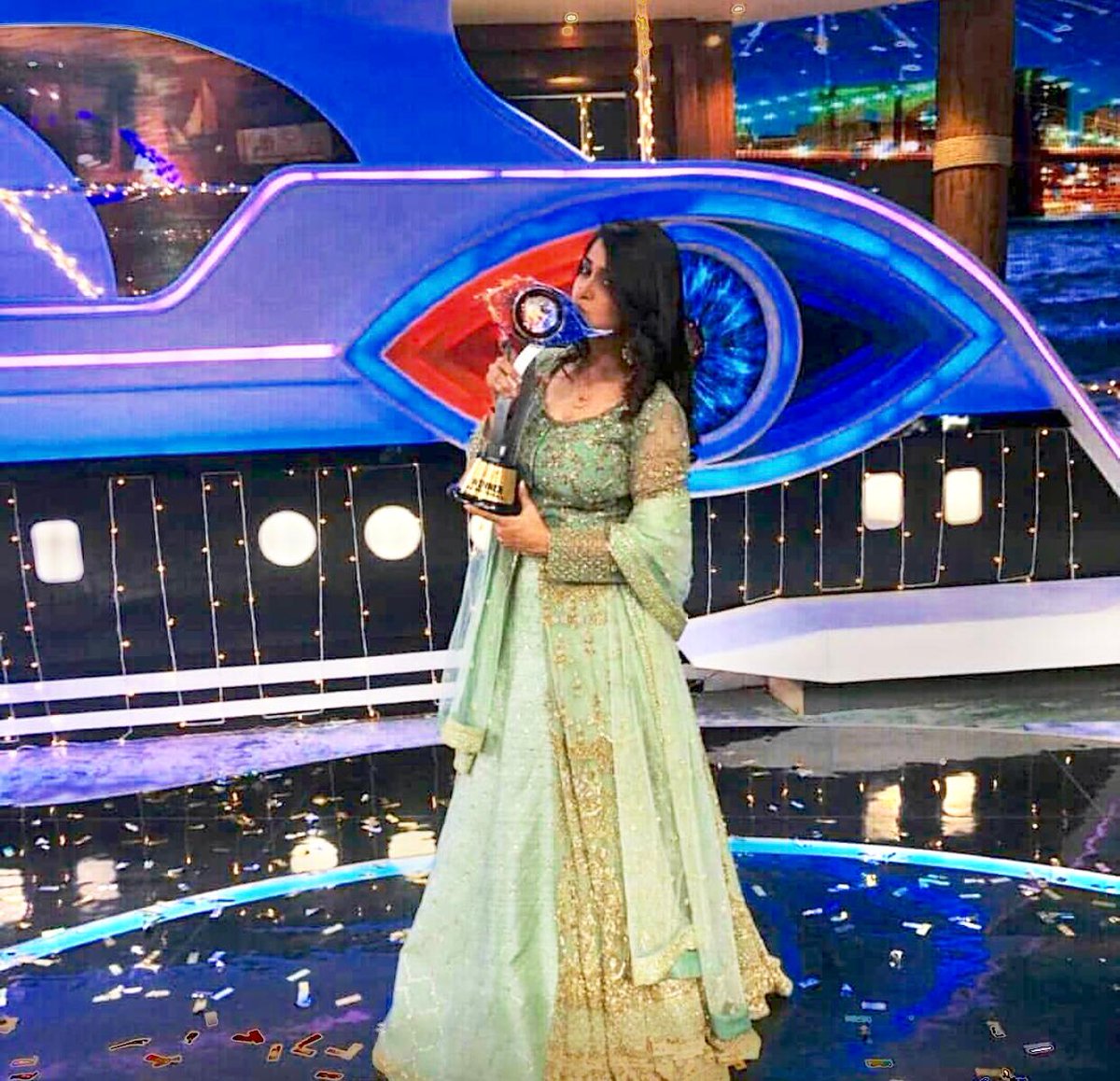 meghadhade's tweet photo. Congratulations @ms_dipika !  You’re truly a genuine and a pure soul and I’m so so happy for you.Winning biggboss is truly one of the greatest and the happiest moments and it’s your time now!So live it and love it.Lots of love to you ❤️❤️ #biggboss12  #Grandfinale https://t.co/KxQjub2wCU