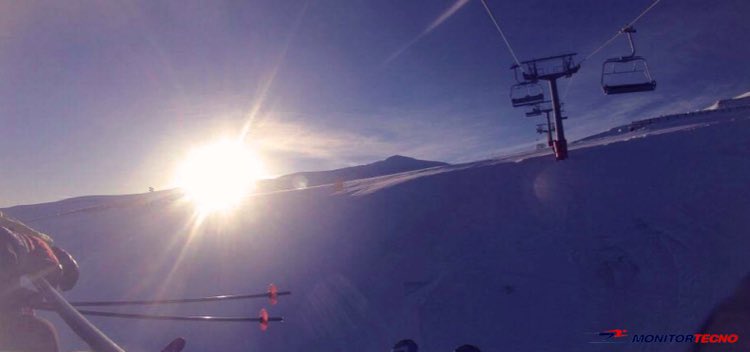 MonitorTecno's tweet photo. Con un sol como compañero que tímidamente se asoma tras El Veleta nos preparamos para dibujar las últimas huellas de 2018.
#FelicesHuellas
.
.
.
.
.
.
.
.
.
#MonitorTecno #WinterSportShop #SkiRental #SierraNevada #SubealCielo https://t.co/LPQRk55Sq8