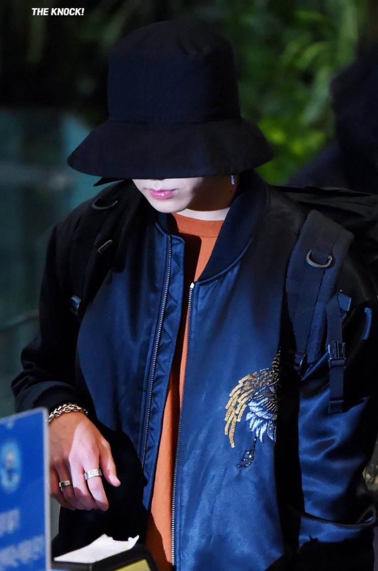 bangtanTaete's tweet image. 誰か服ください
#ARMYYearEndParty 
#armyいいねくれた人フォロー