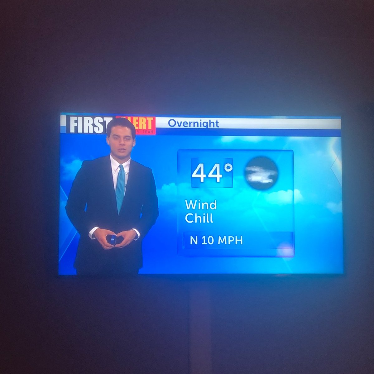HaleyClawsonWX's tweet photo. It’s getting COLD... @alexcheneykesq said so! #LayersUponLayers https://t.co/b6RyoKAdcf