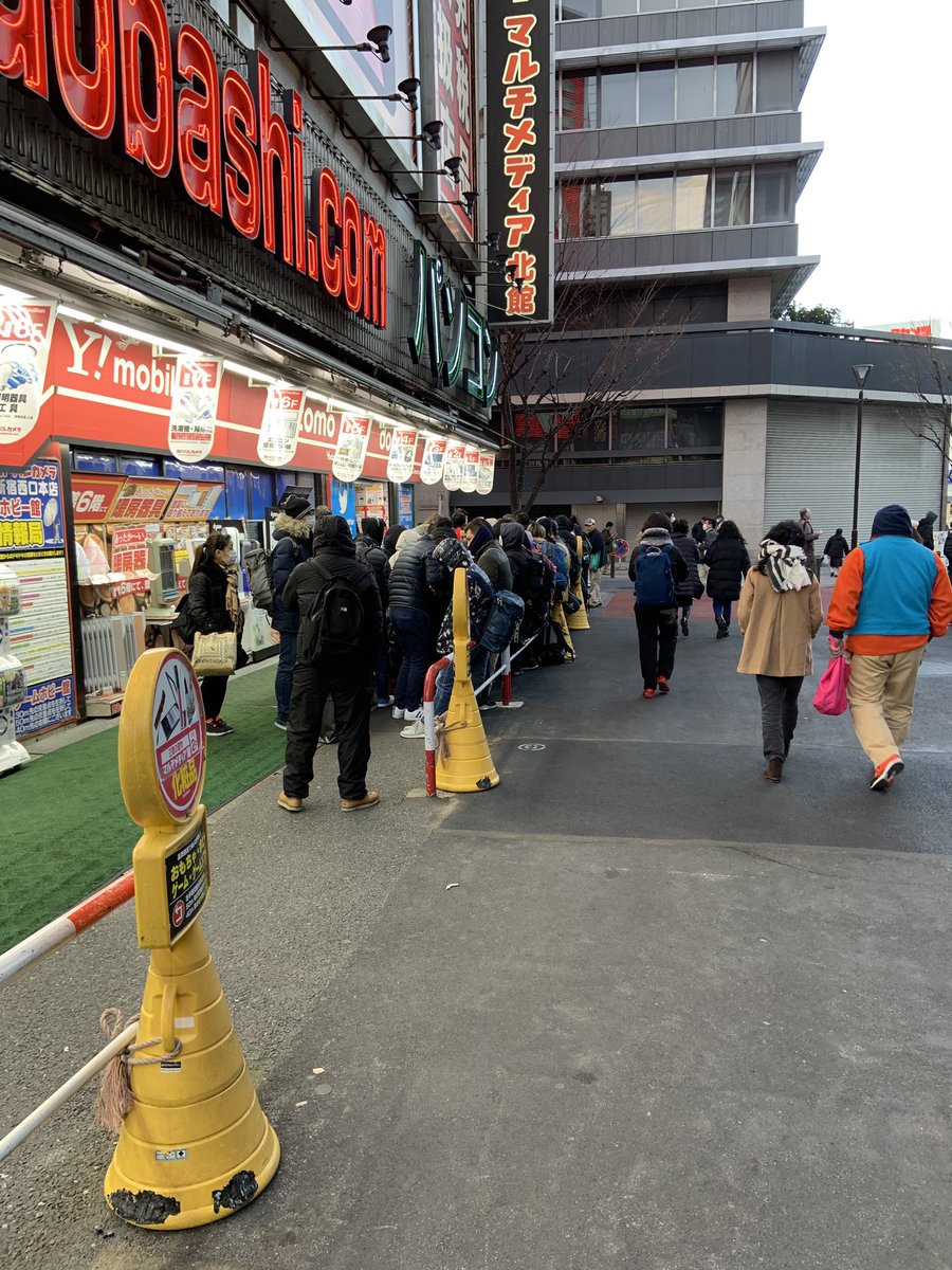 サカナビ ヨドバシの福袋の列 中国語しか聞こえない