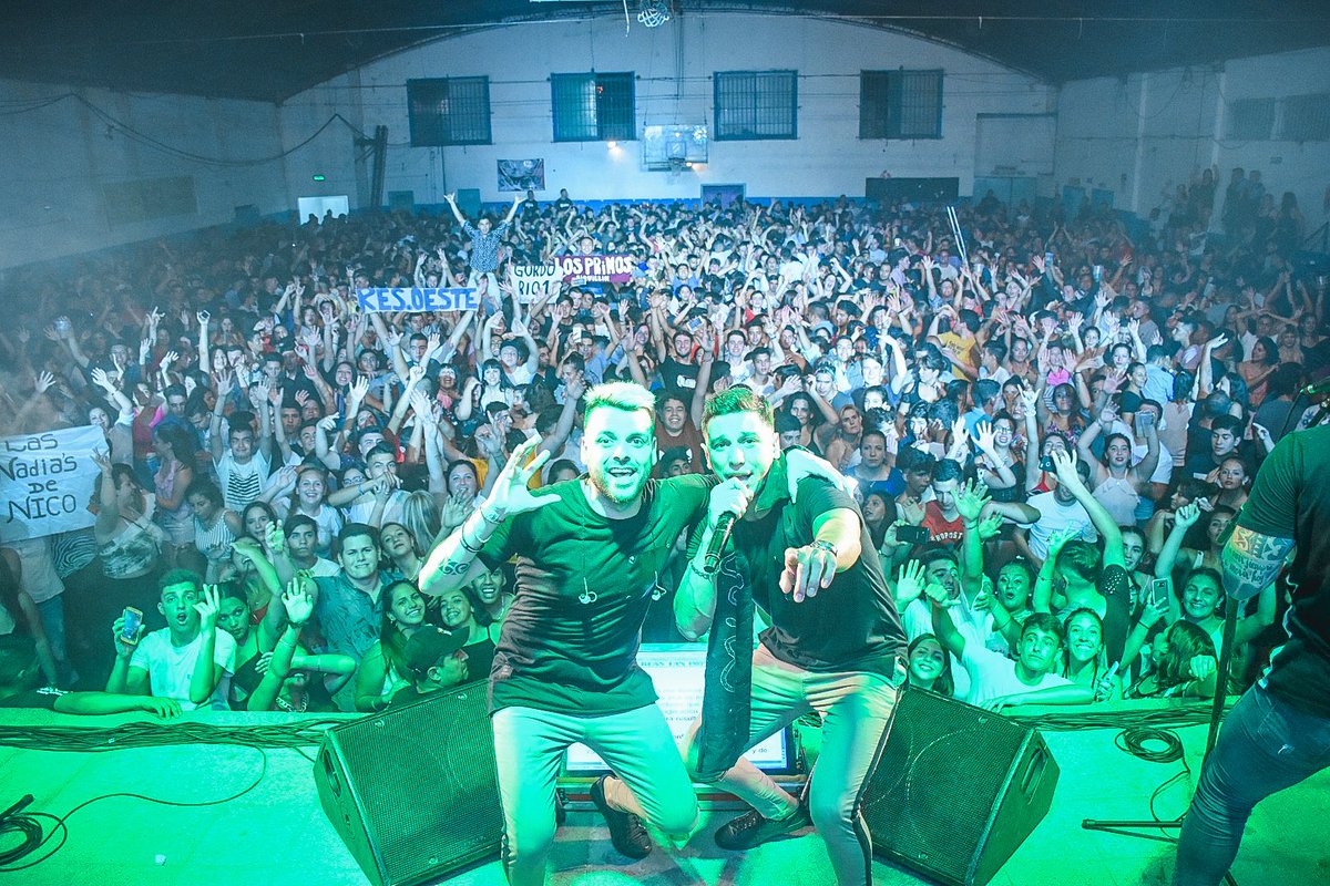 qlokuracbaok's tweet photo. Último baile del año a puertas cerradas en Salsipuedes 👏🏼👏🏼👏🏼

Los esperamos en Atenas luego del brindis para recibir juntos el 2019🍾🥂

📸 @facumi9 

#QLK #Salsipuedes #Animate #TourAnimate https://t.co/hNugiGPE6c