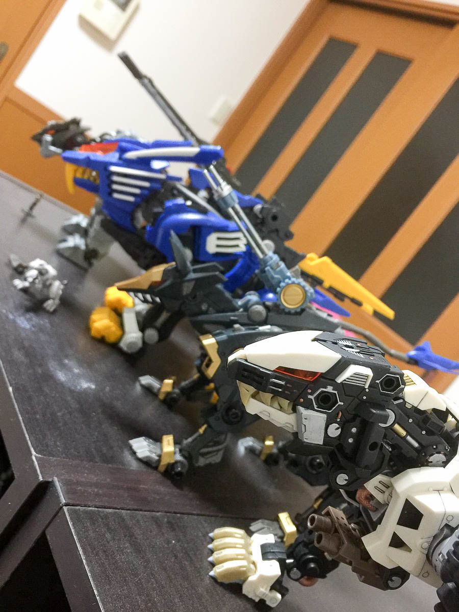 ホビログ フィギュア情報 On Twitter 悲報 ケンカした嫁が留守の隙に旦那のプラモデルを棚ごとめちゃめちゃに破壊してしまう Https T Co Mjqfuobnkc