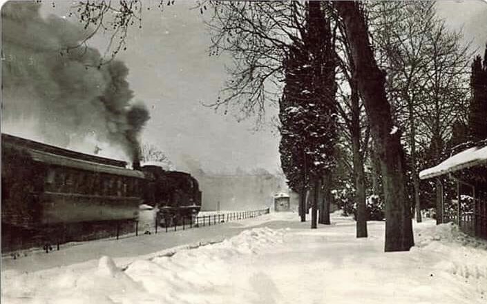 eskidenist66's tweet image. 29 kışı, Erenköy...❄️✨