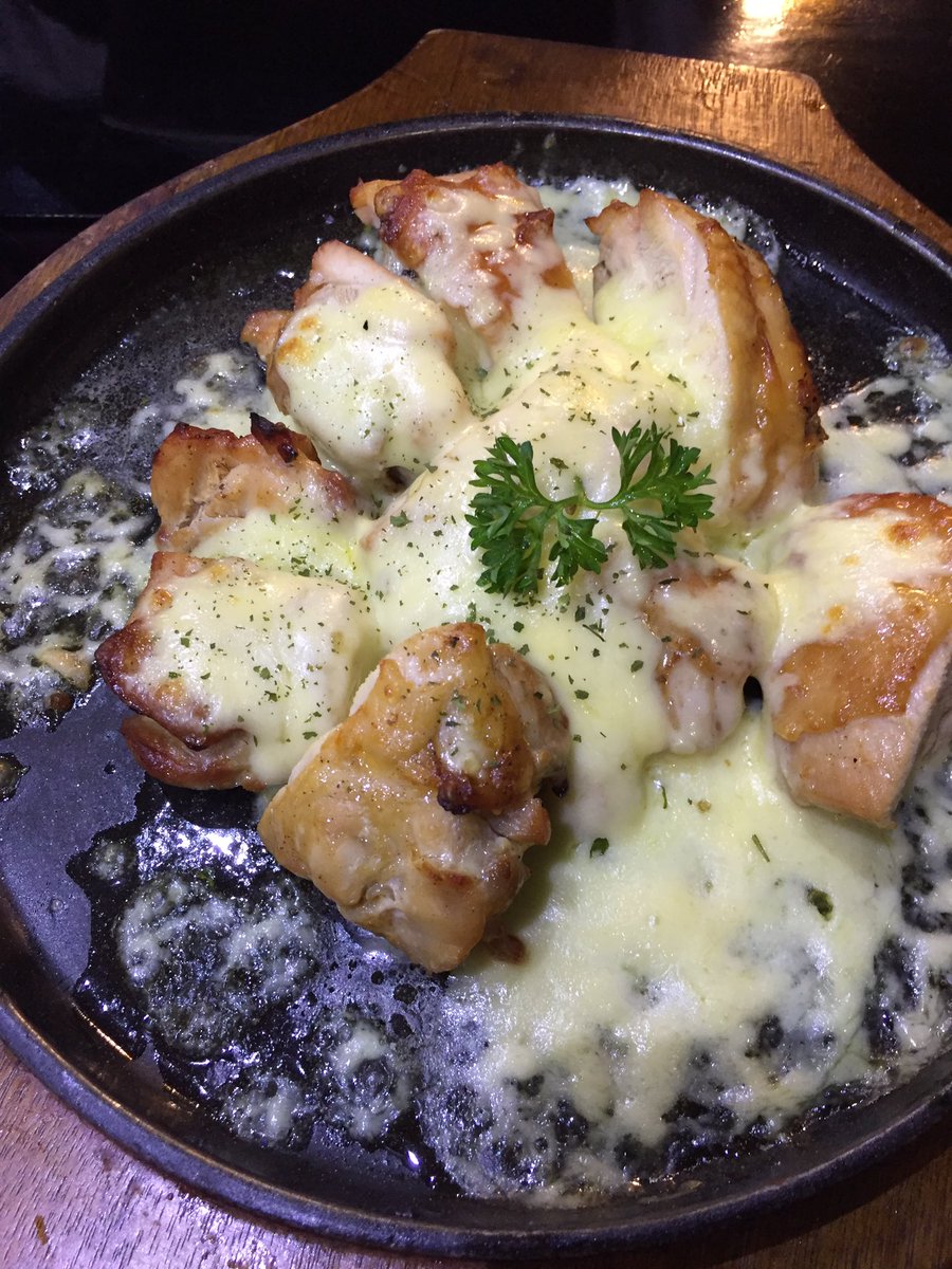juliejan41's tweet photo. New Year’s Eva dinner with my honey
#donchicken #KoreanCuisine in #HoChiMinhCity https://t.co/5qQ4ratv2o